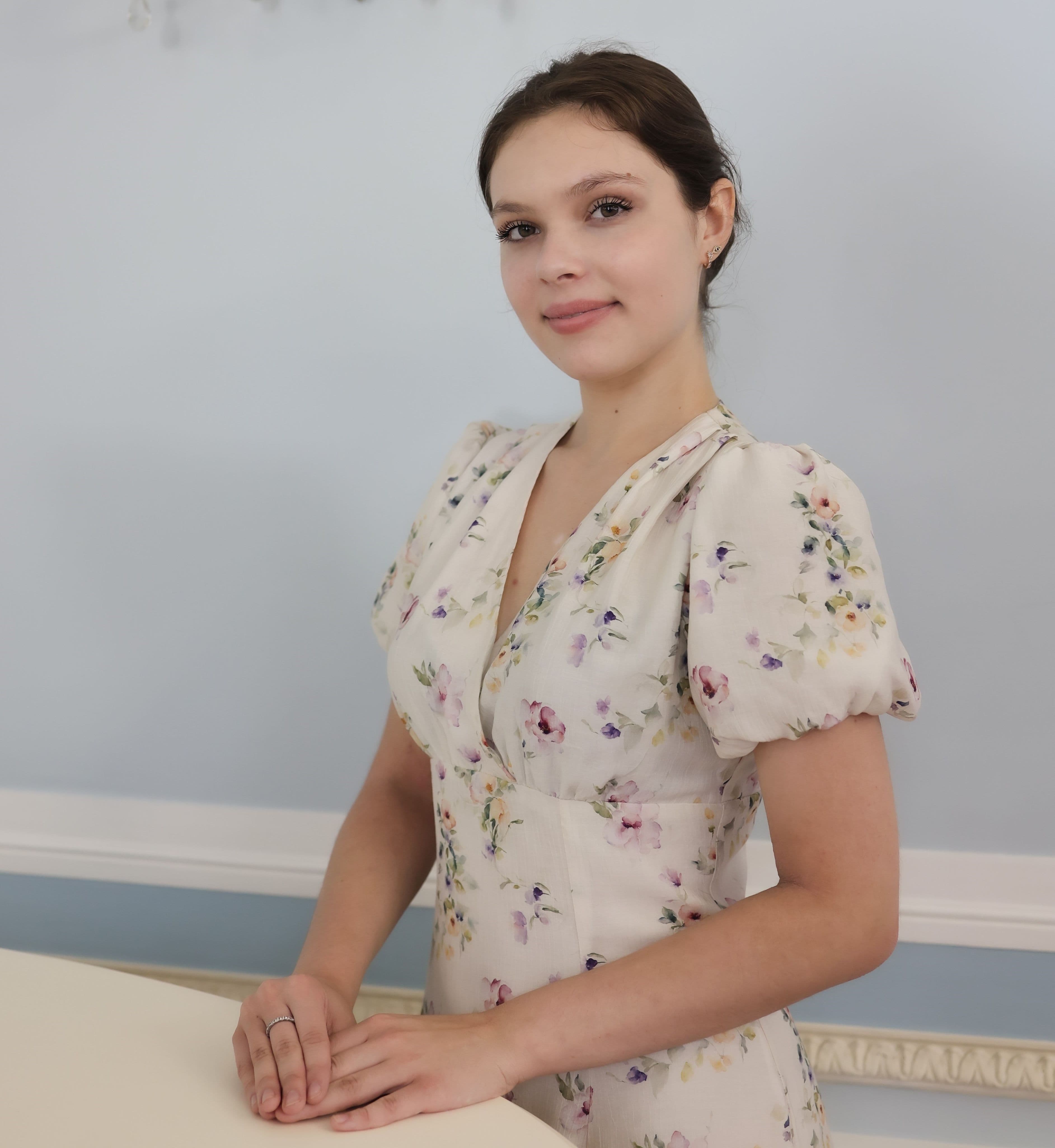 ведущая детский спектакль
